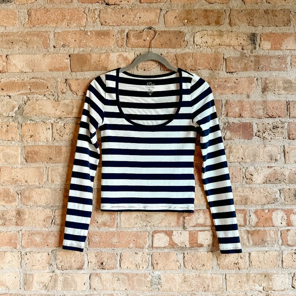 NWOT J.Crew Navy & White Stripe Scoopneck Tee